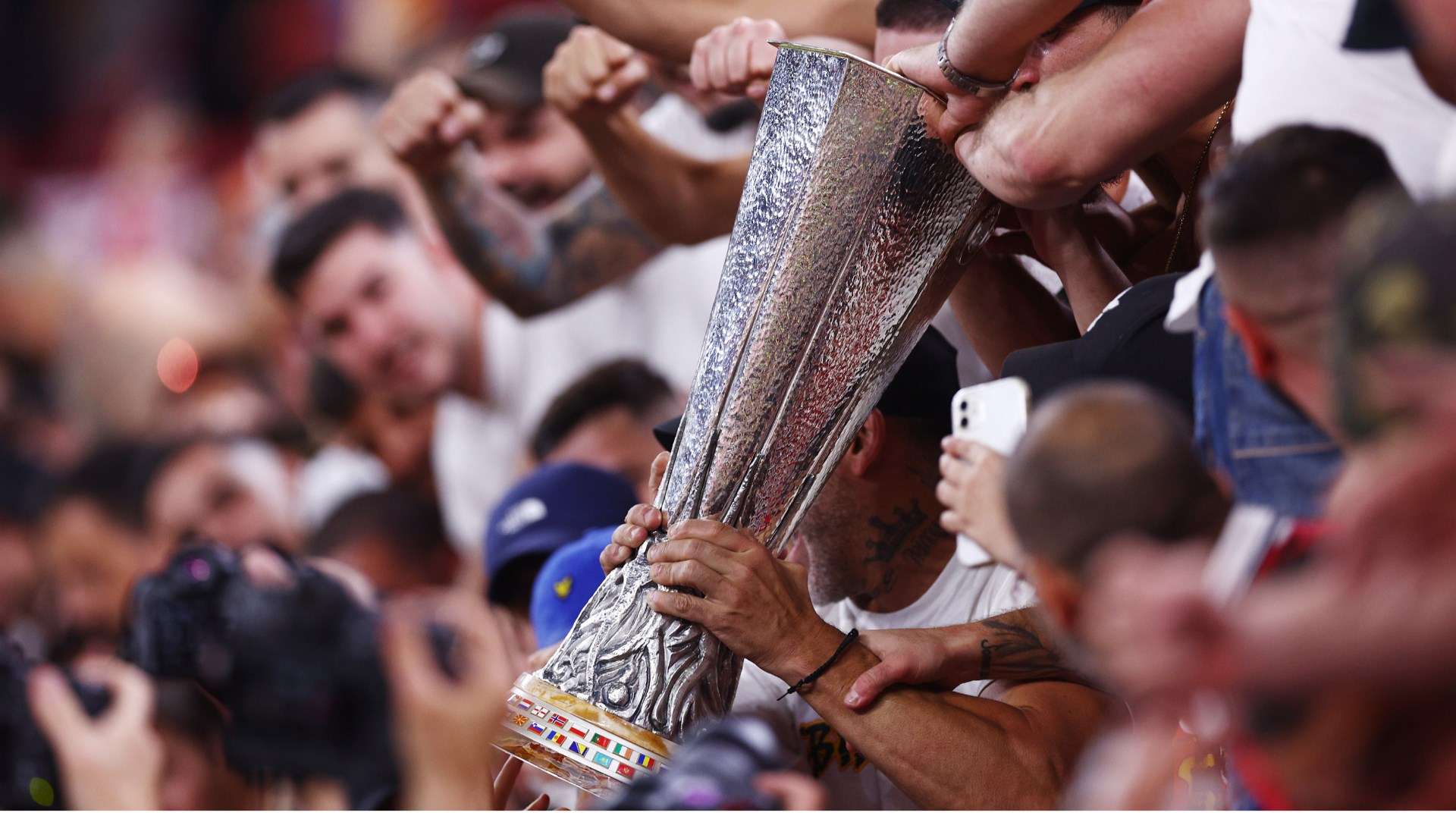 面对巨大的 面对巨大的