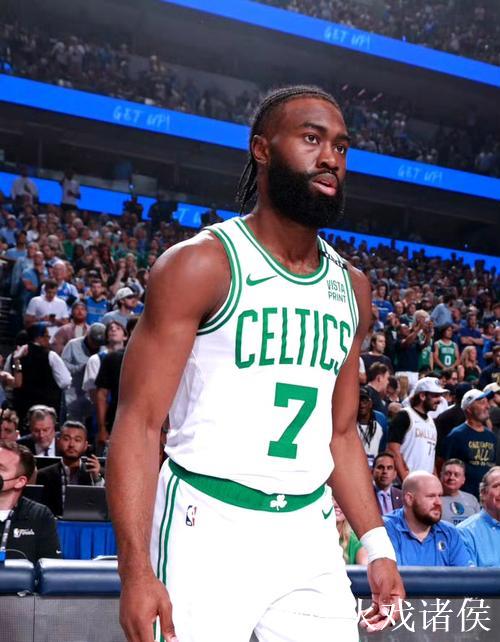 塔图姆绝杀助绿军险胜猛龙 雄鹿因误判遗憾落败