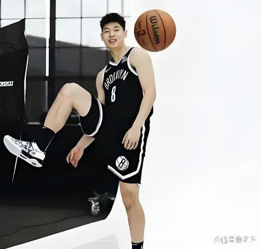 崔永熙4分钟爆发5分 高难度得分点燃全场激情 崔永熙4分钟爆发5分 高难度得分点燃全场激情